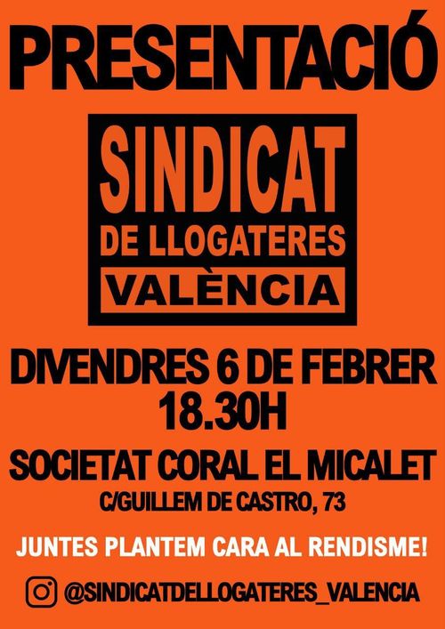 Cartell taronja amb les lletres en negre i majúscules amb les paraules sindicat de llogateres de València diapossat com un cartell d'oferta de lloguer típic.